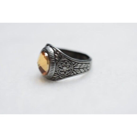 NWOT Art Deco Engraved Silver Tone Band Amber Cut Glass Stone Sizes 9 & 11 Rings - Picture 3 of 3